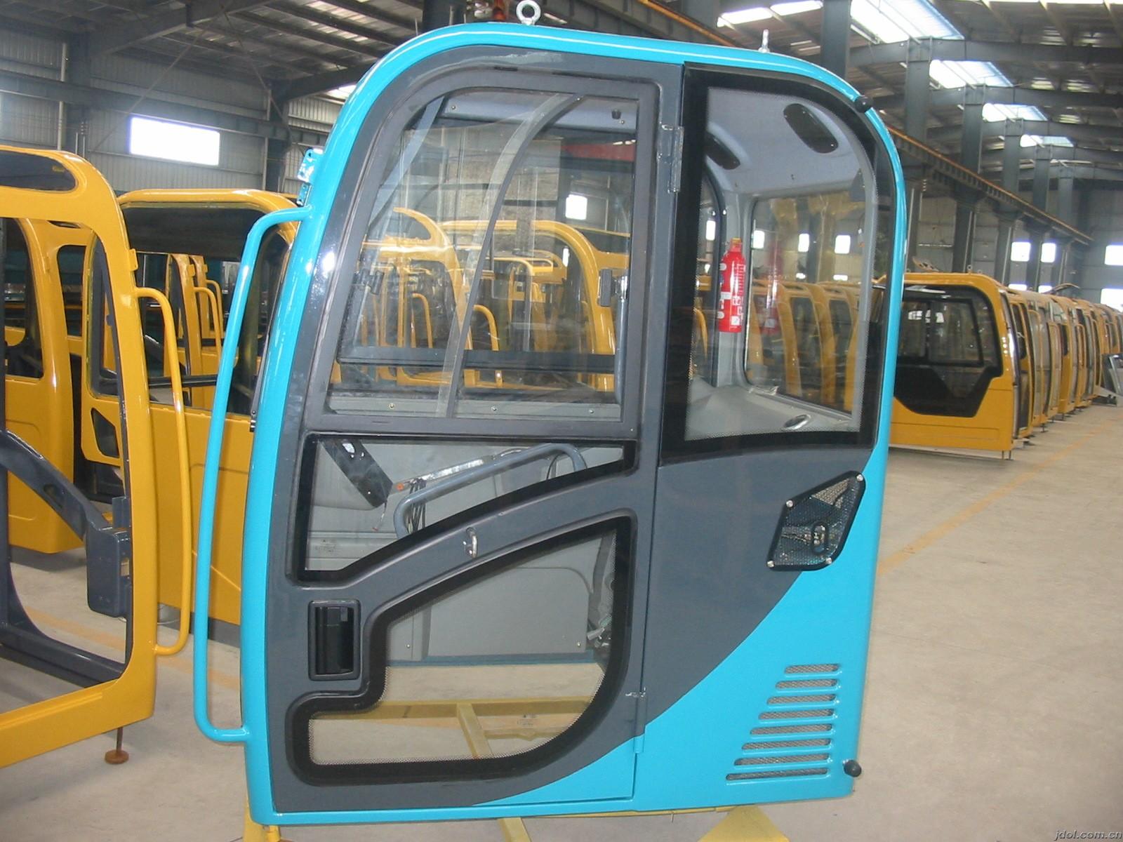 久保田u60挖掘机驾驶室