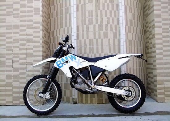 宝马g450x摩托车