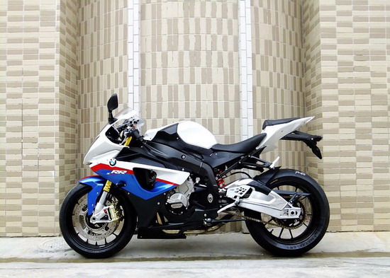 宝马g450x摩托车